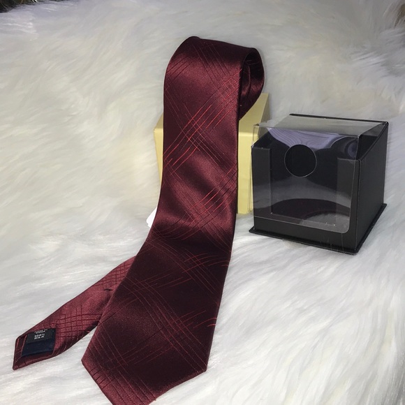 Michael  Kors Burgundy Red Silk Tie - Picture 3 of 6